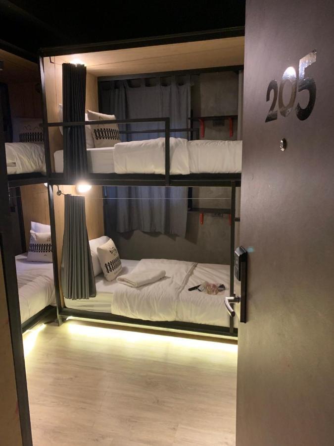 Westory Design Poshtel Otel Kanchanaburi Dış mekan fotoğraf