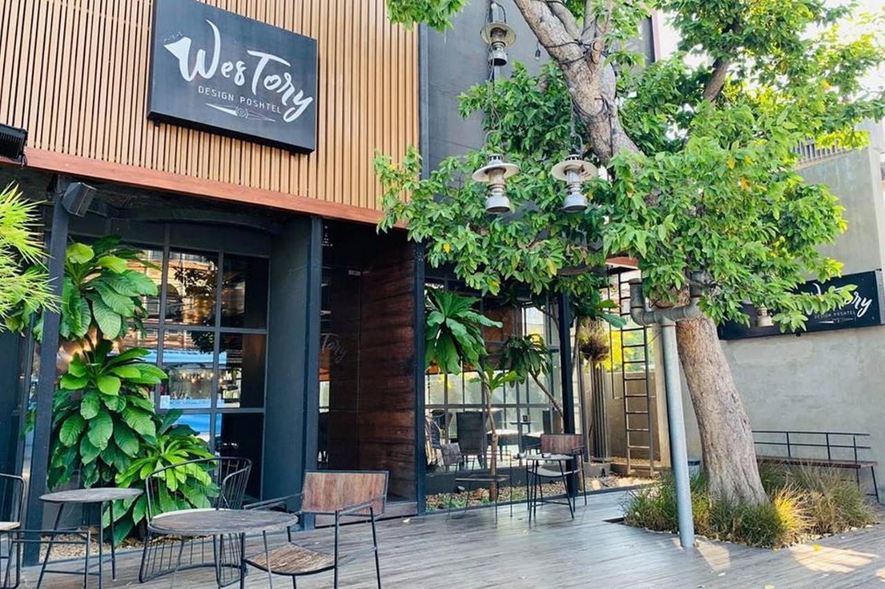 Westory Design Poshtel Otel Kanchanaburi Dış mekan fotoğraf